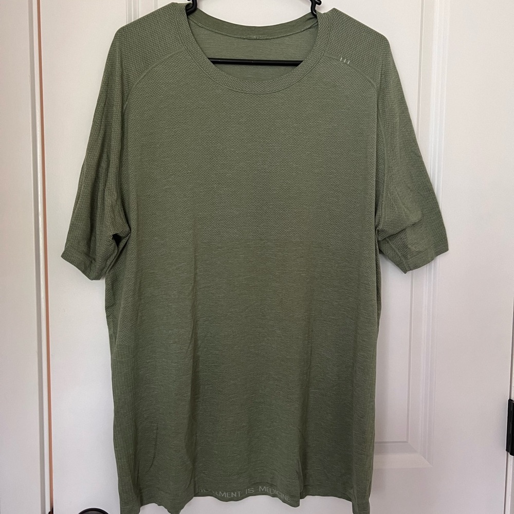 Lululemon metal vent t shirt